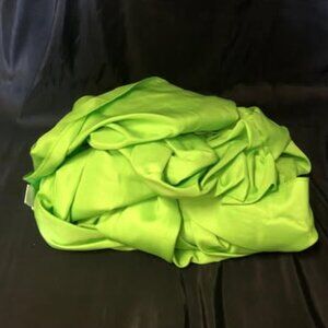 Gee Di Moda Buffet Tablecloth in Apple Green